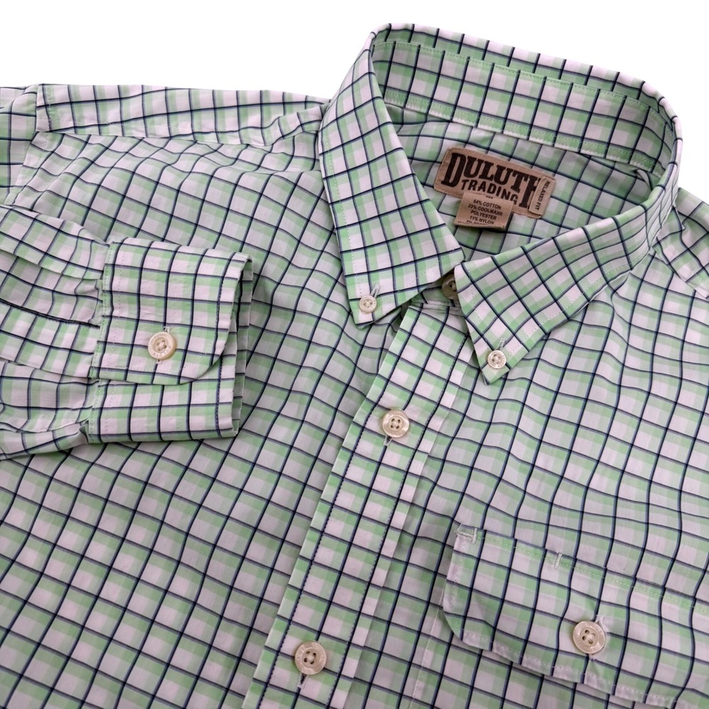 Duluth Trading Co Button Down Mens Medium Green Plaid CoolMax Relaxed Fit Shirt